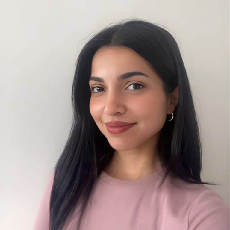 Asma Naz, Business Support Executive, J700 Group